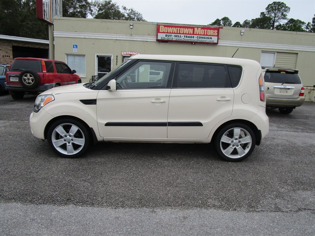 2011 Kia Soul Base's photo
