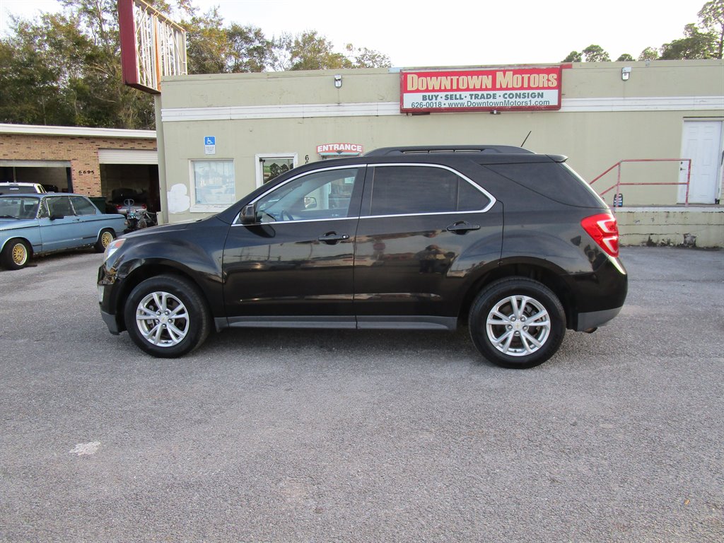 2017 Chevrolet Equinox LT's photo