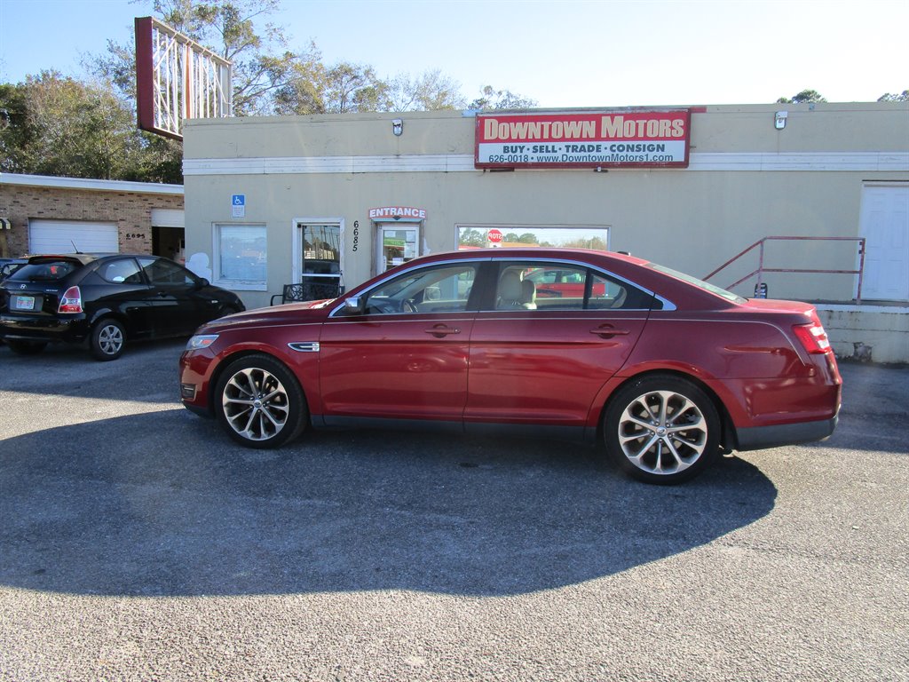 2013 Ford Taurus Limited's photo