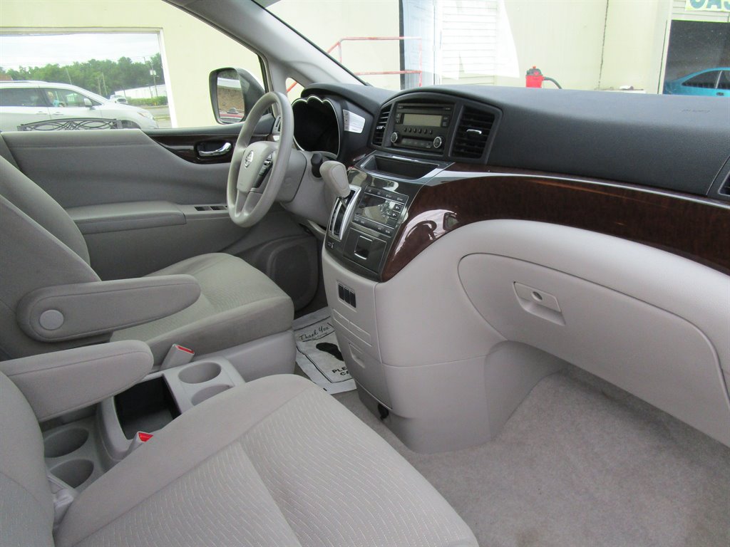 2014 Nissan Quest S - Photo 13