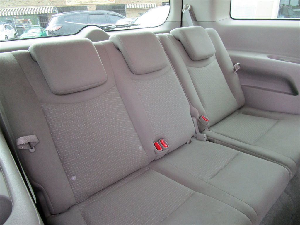 2014 Nissan Quest S - Photo 12