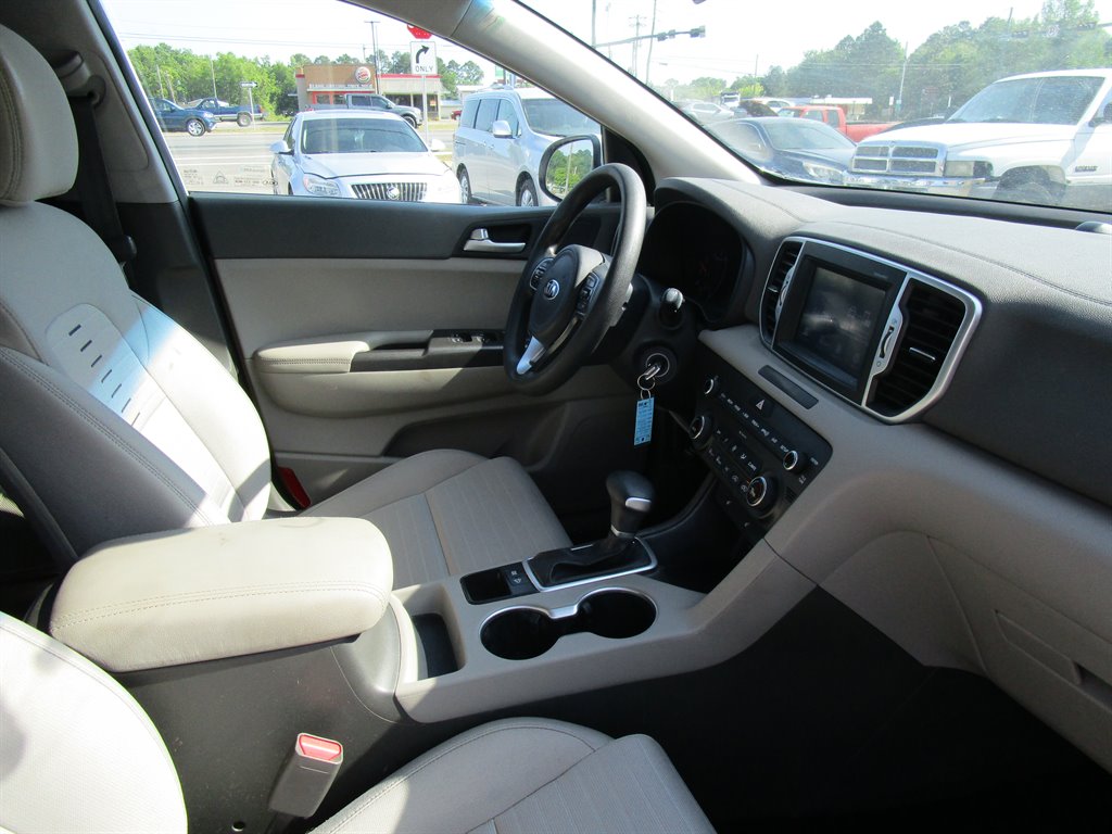 2019 Kia Sportage LX - Photo 9