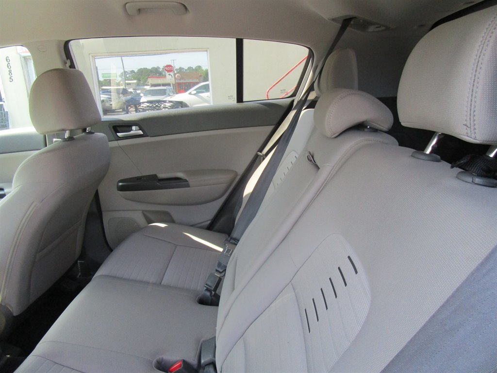 2019 Kia Sportage LX - Photo 6