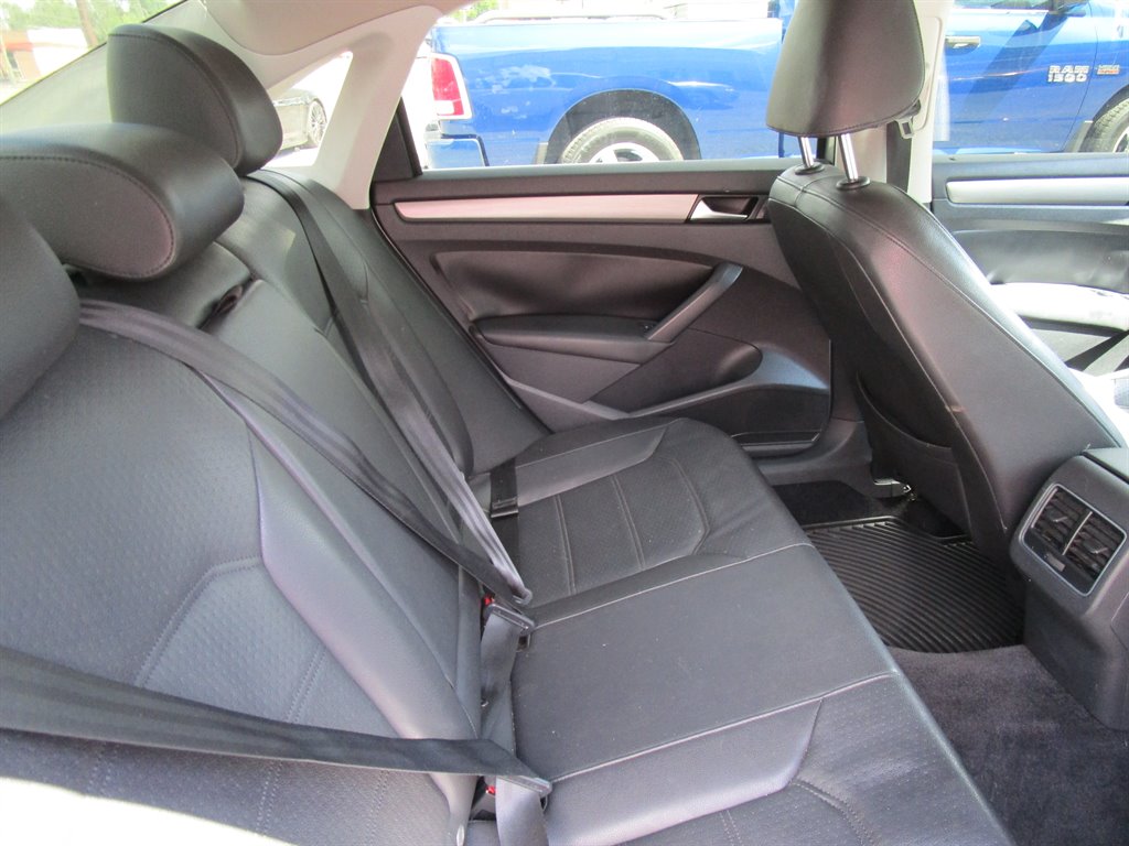 2014 Volkswagen Passat SE - Photo 9