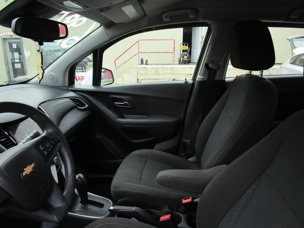 2018 Chevrolet Trax LS - Photo 7