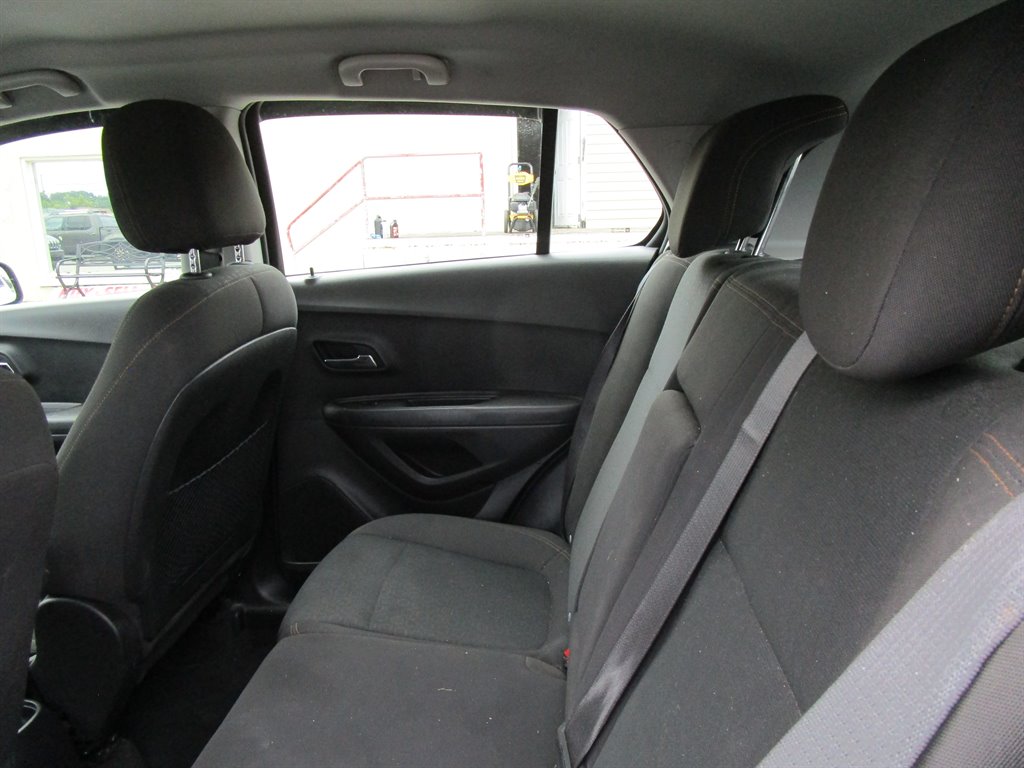 2018 Chevrolet Trax LS - Photo 8
