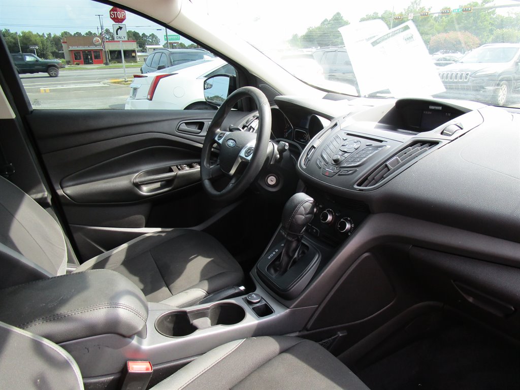 2015 Ford Escape S - Photo 13