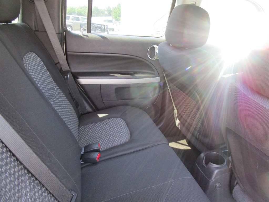 2011 Chevrolet HHR LS - Photo 10